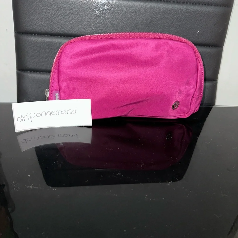 Lululemon Everywhere Belt Bag 1L- Wild Berry - Picture 3 of 9